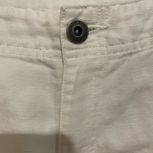 Liz Claiborne Lizwear White Linen blend shorts Size 12 - Picture 3 of 6